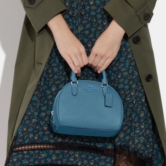 NWT COACH Sydney Satchel - Picture 11 of 14